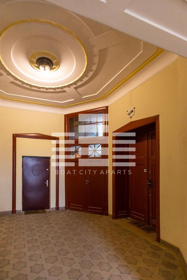 Boat City Aparts - Dworzec Lodz Fabryczna Kültér fotó